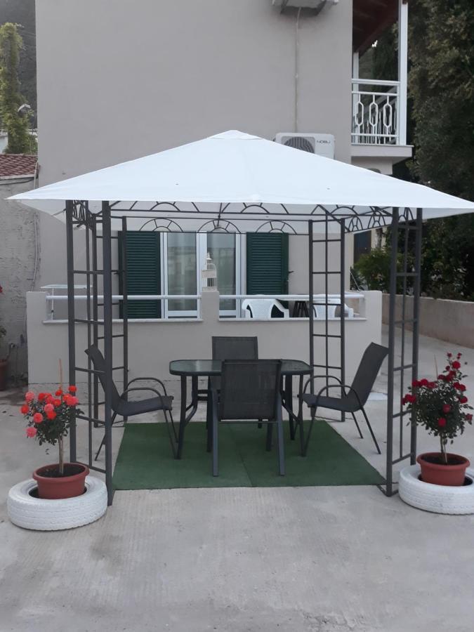 Studio Vasilis Ypsos Buitenkant foto