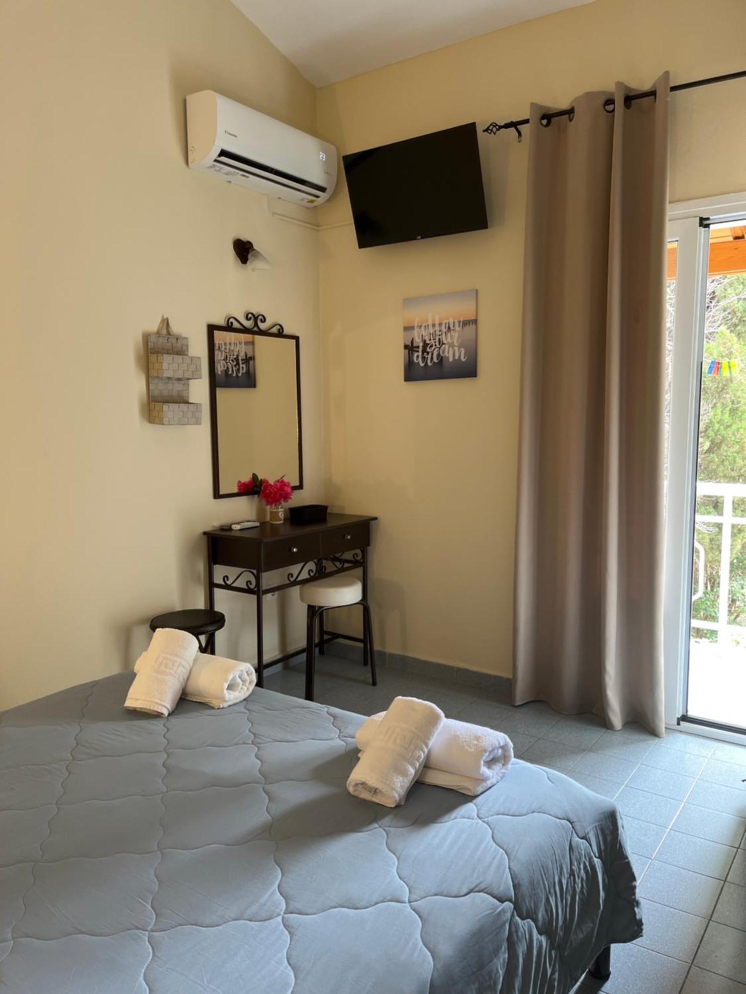 Studio Vasilis Ypsos Buitenkant foto