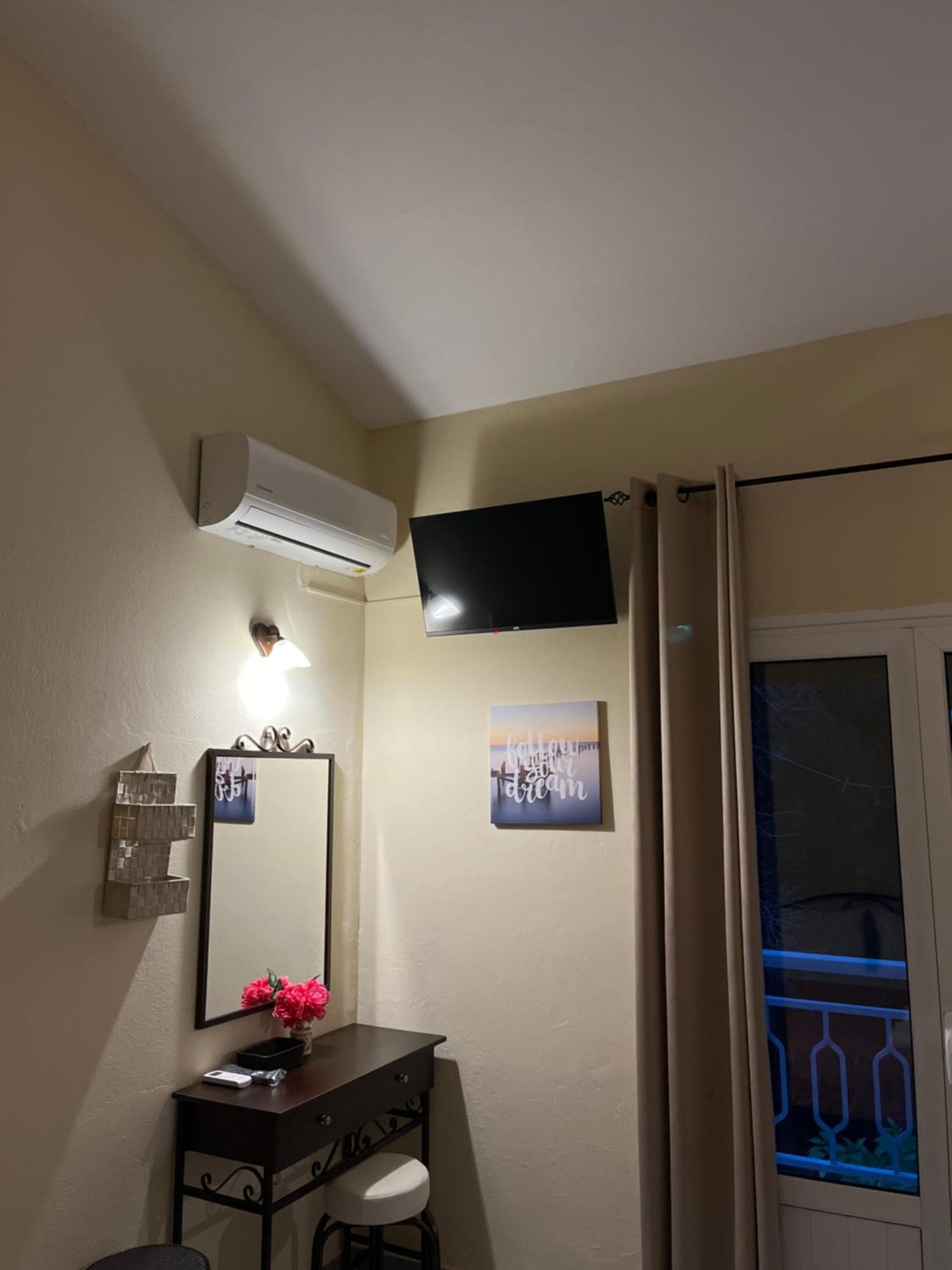 Studio Vasilis Ypsos Buitenkant foto