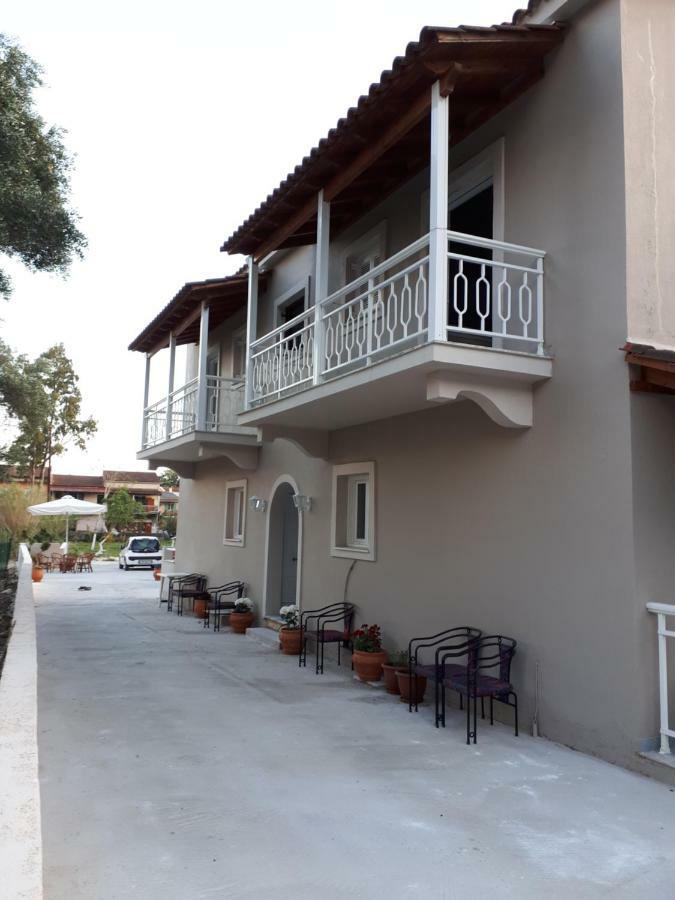 Studio Vasilis Ypsos Buitenkant foto