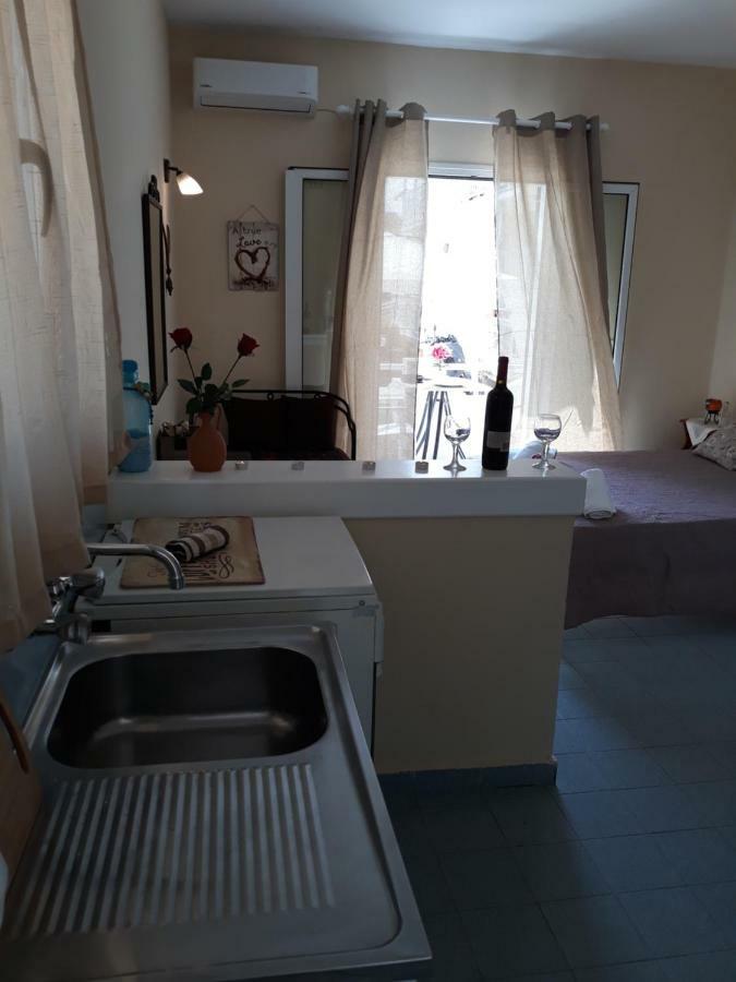 Studio Vasilis Ypsos Buitenkant foto